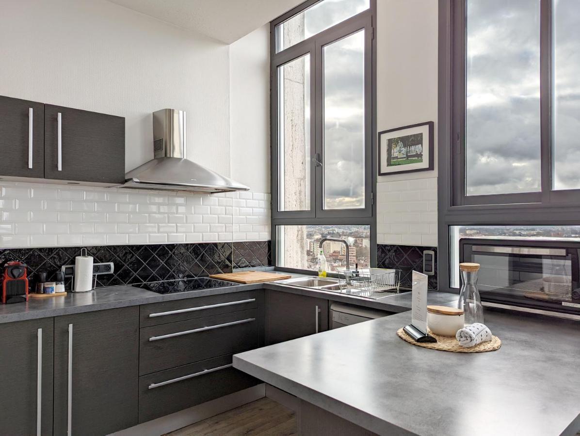 Lofts - Centre Ramblas Aparthotel 4*